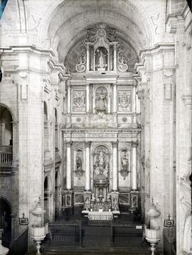 Altar mayor de la iglesia de San Francisco, en Santiago de Compostela