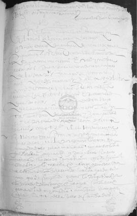 Apartamiento firmado por fray Antonio de Comontes, abad del monasterio de San Martiño Pinario de Santiago, con Antonio Domínguez, clérigo y rector de la villa de Cambados, en virtud del poder que recibió de D. Diego das Mariñas, de quien son las fortalezas de Parga y Xunqueira, en pleito con el citado cenobio sobre muchos bienes y hacienda, del propio litigio, a cambio de la remuneración de los dieciocho años de pensión que debe el susodicho al citado convento